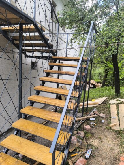 ERANEL kovinske stopnice po meri – detajl konstrukcije